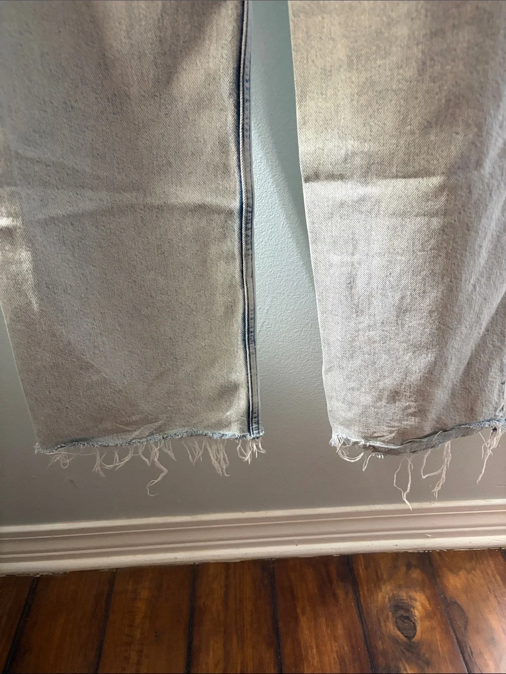 Zara Light Blue Relaxed Jeans. Distressed